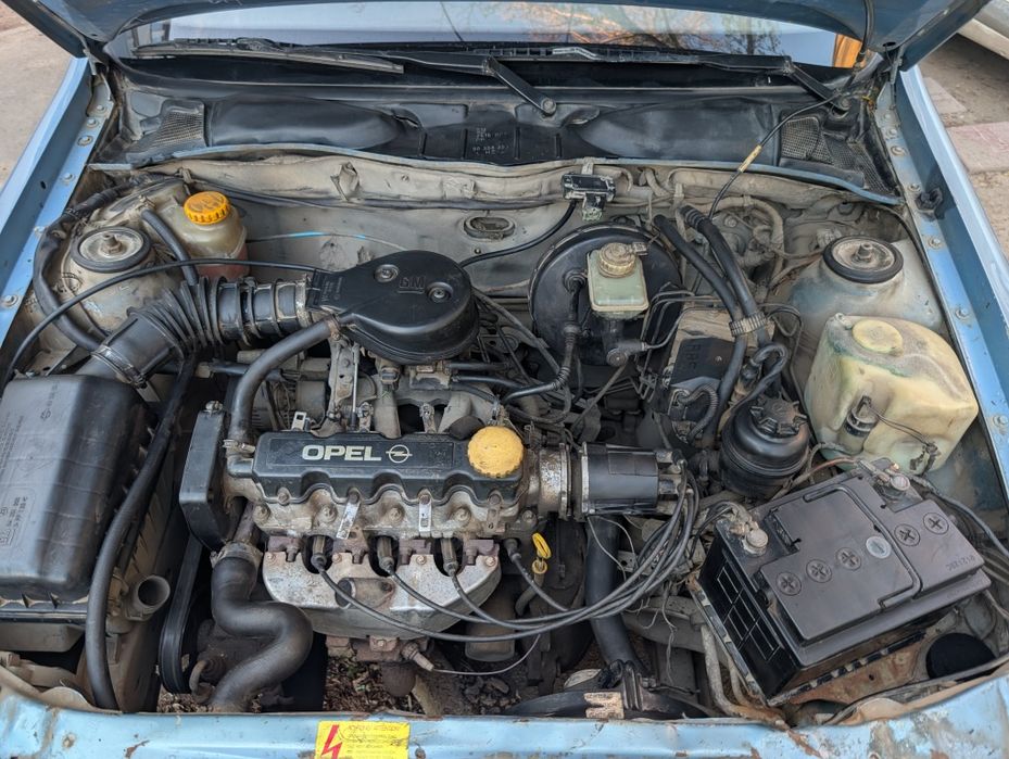 Opel Vectra A (1993г.)