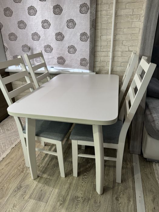 Продам стол со стульями