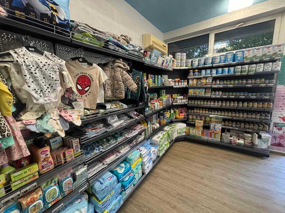 Метални стелажи за оборудване на магазин за детски стоки /НОВИ/