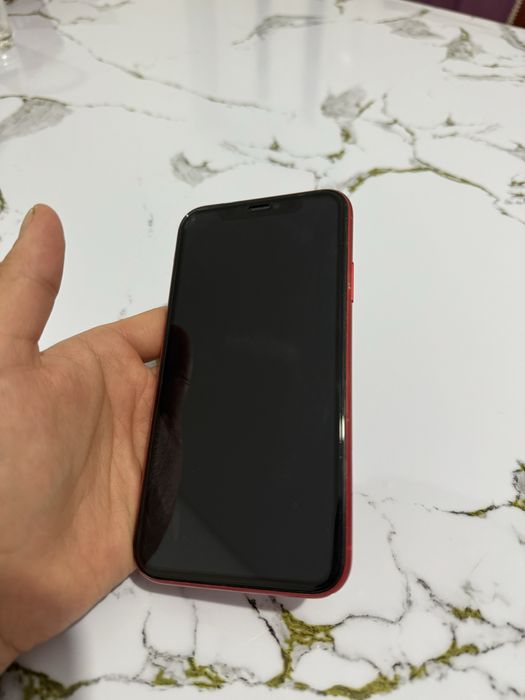 Iphone 11 product red