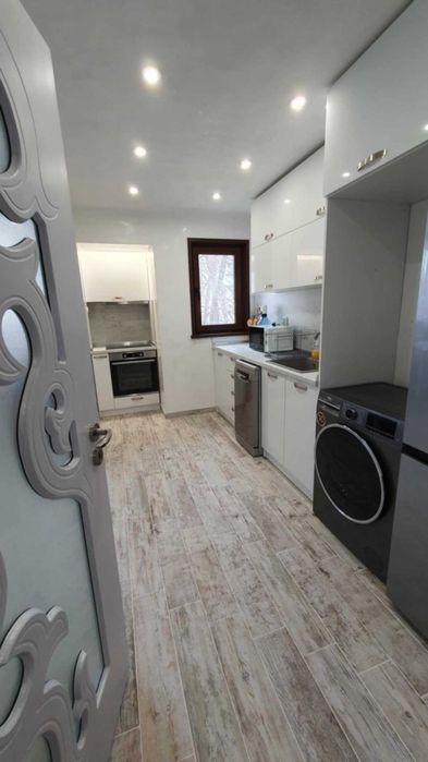 Дава се под наем Двустаен апартамент в Видин, Акджамия - 66 кв.м за 380 € - Снимка #4