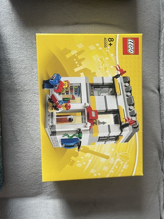 Продам все 4 набора лего