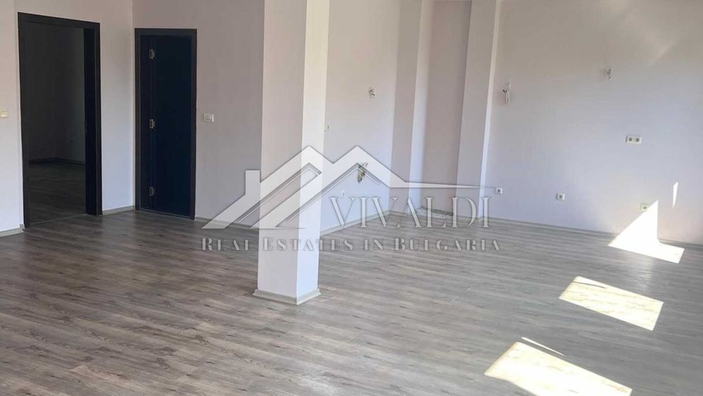 Продава се Четиристаен апартамент в Варна, Център - 180 кв.м за 1970 €/кв.м - Снимка #6