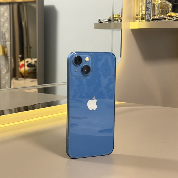 Vând IPhone 13 Blue 256GB