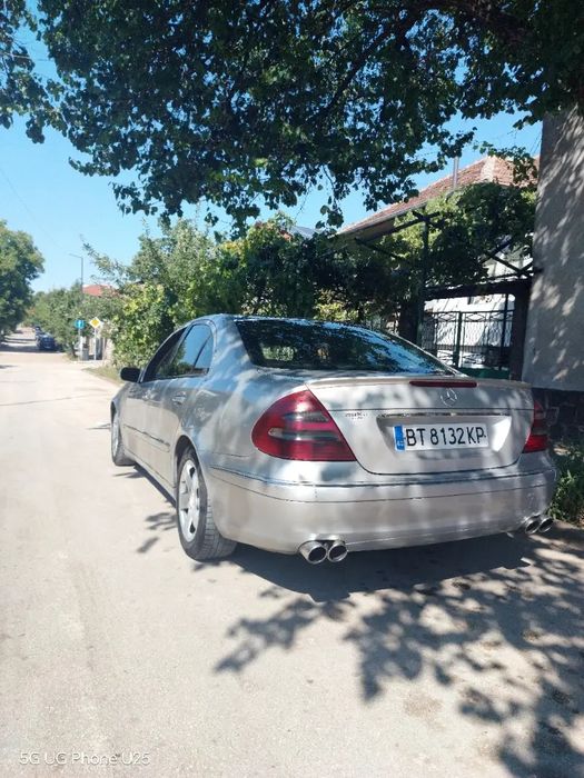 Mercedes E270 2004 Г.