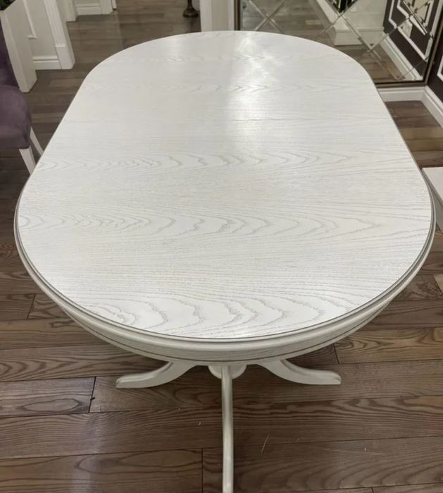 Стол со стульями