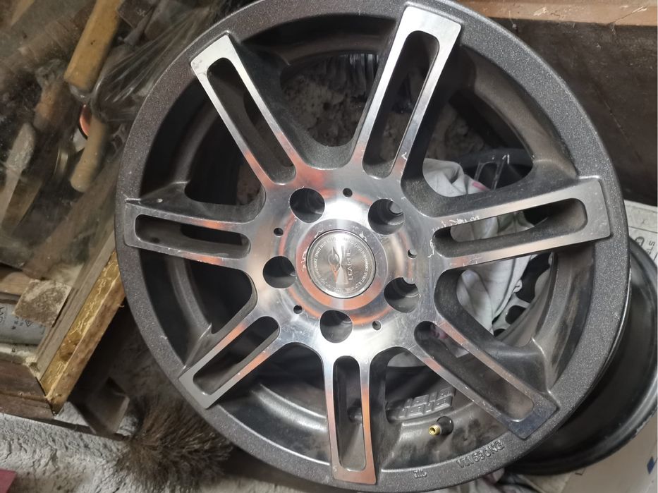 Продавам алуминиев джанти