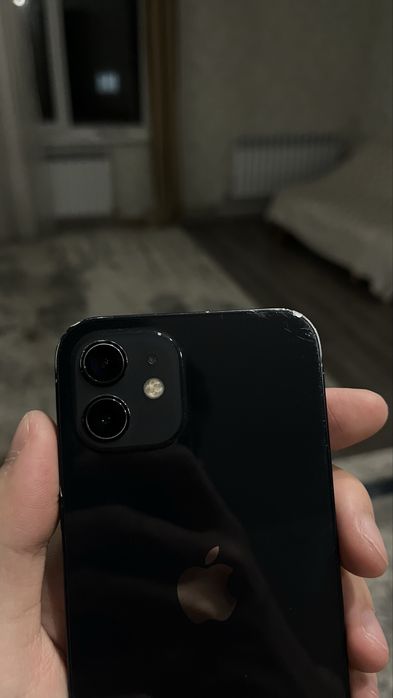 Iphone 12 в хорошем состояний
