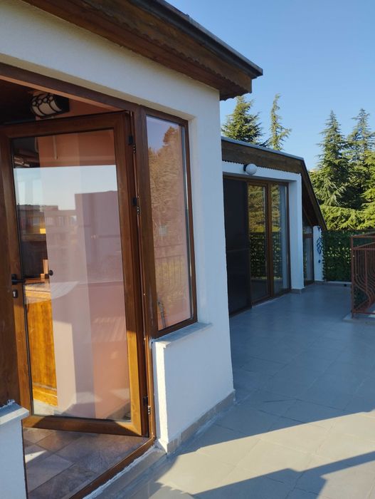 Дава се под наем Тристаен апартамент в Варна, Бриз - 140 кв.м за 892.5 € - Снимка #19