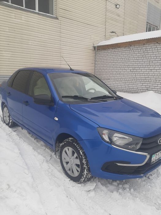 Продам машину гранта.