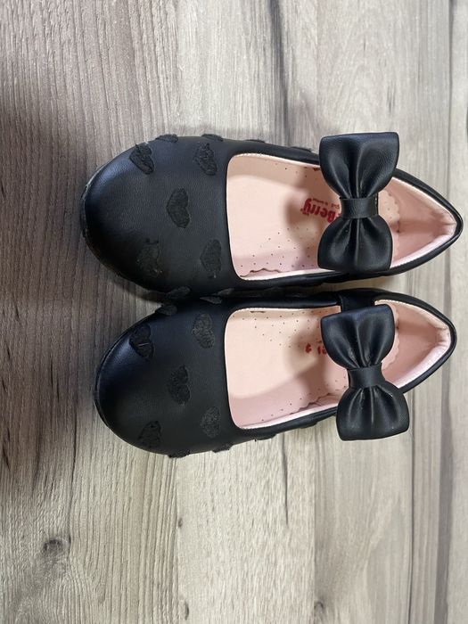 Туфли черные           .