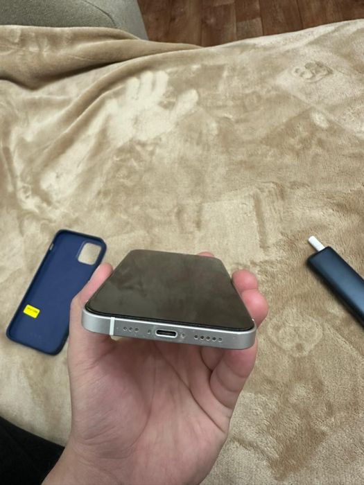 Продам.     Iphone 12