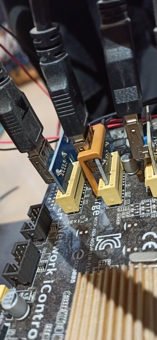 PCI-e Riser Lock Clip | PCI Щипка | PCI extender