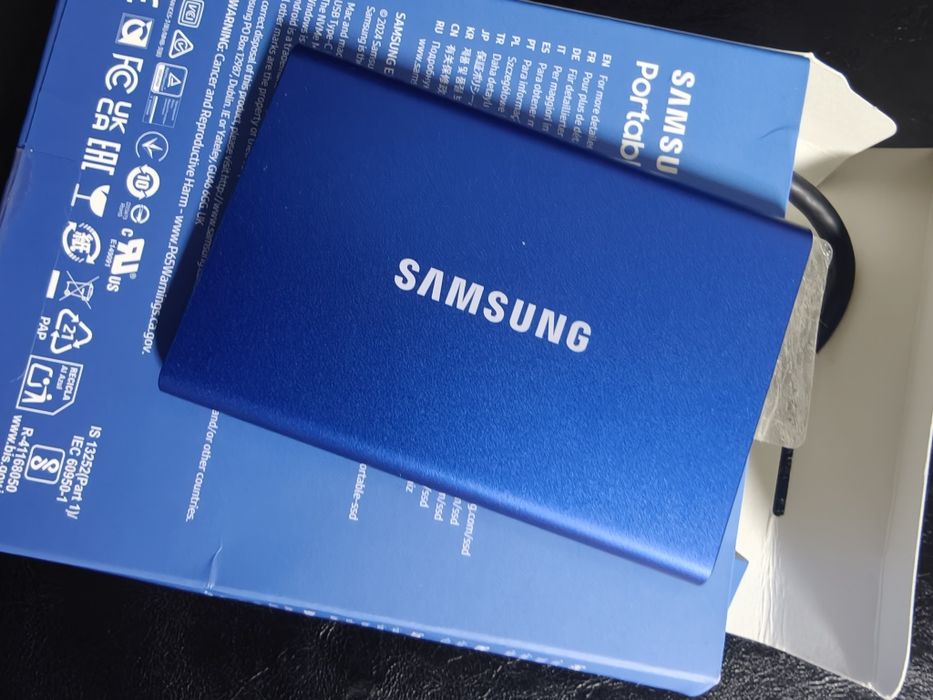 SSD extern Samsung T7 portabil, 2TB, USB 3.2