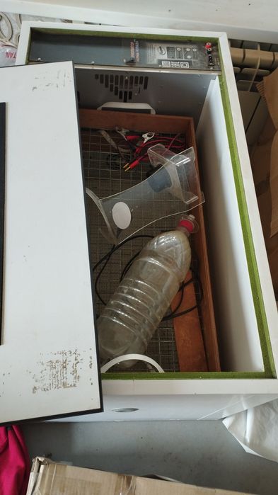 Срочно продам Инкубатор от фирмы Норма Урал