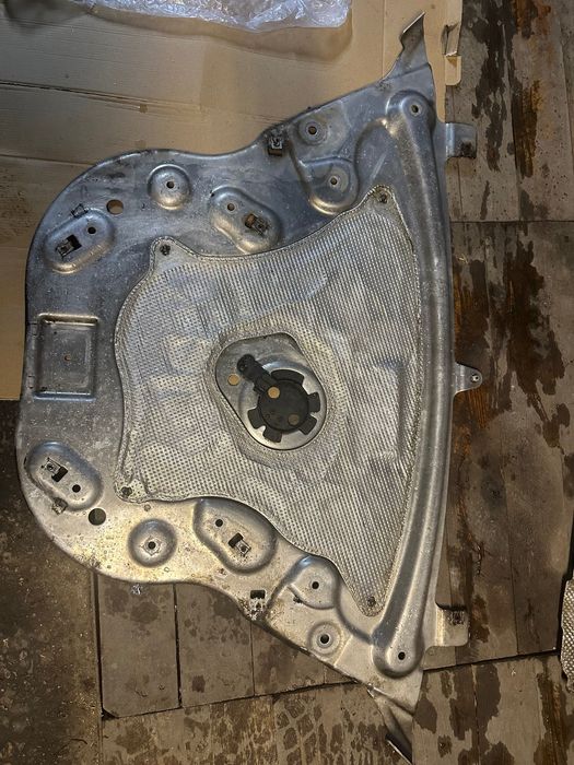 Кори под двигателя БМВ Ф11, 4х4