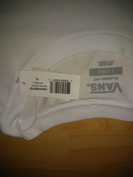 Тениска на Vans .