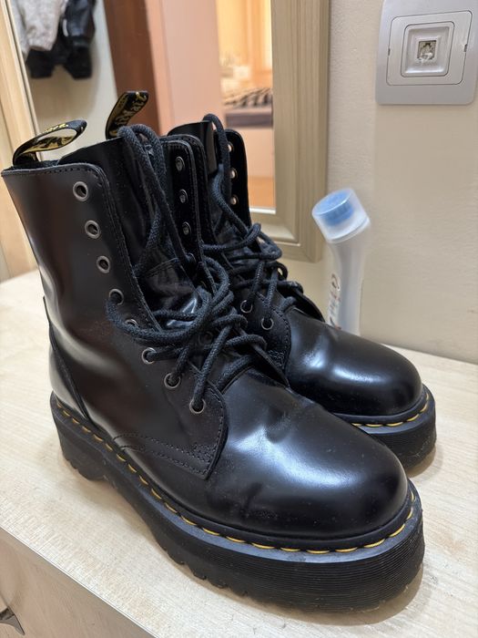 Doc. Martens боти