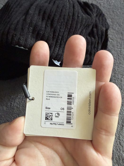 Calvin Klein sapca unisex material reiat negru cu logo ck cusut marime universala noua originala