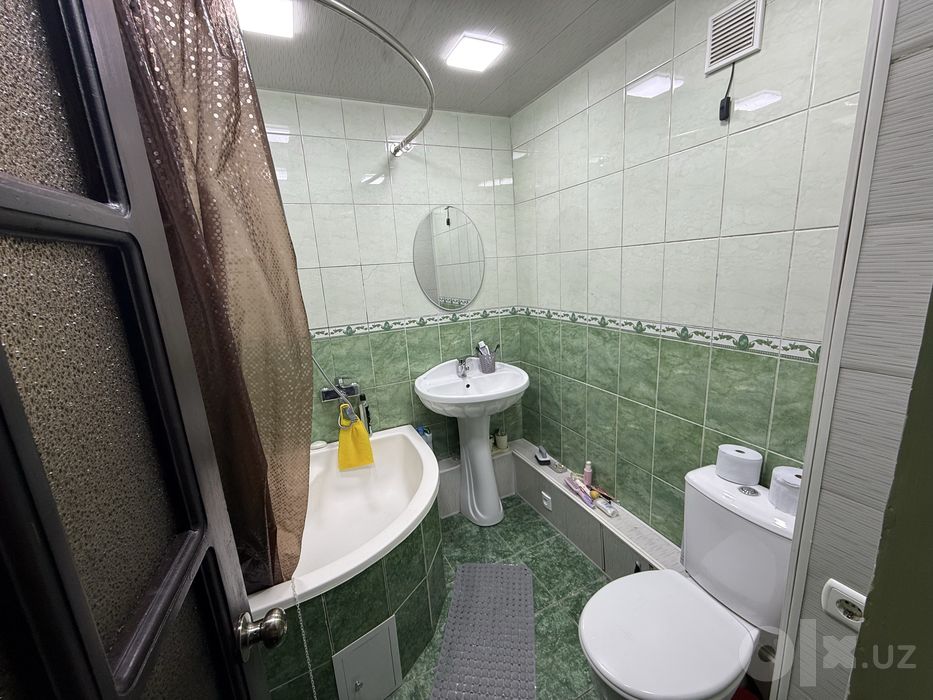 Toshkent markazida Bodomzor metroga yaqin uy