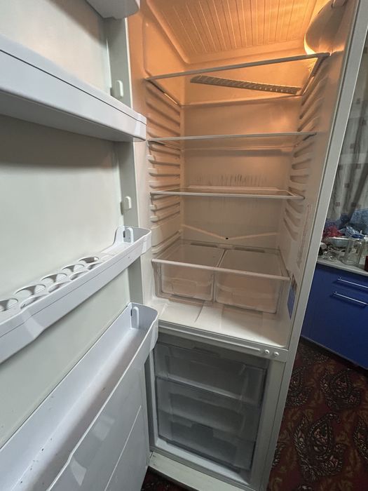 Продам холодильник