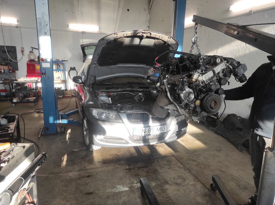 BMW Seria 3 -2011 Proprietar- Distribuție noua