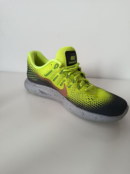 Adidași de alergare verde neon Nike lunarglide 8