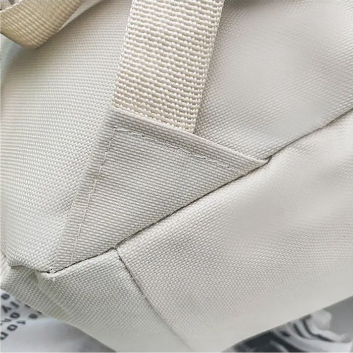 Модерна бежово раница с надпис Fashion- практична и стилна