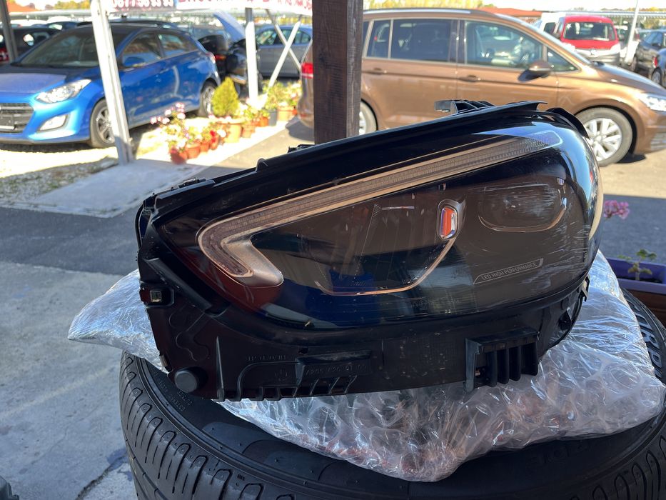 Фар Mercedes C class W206