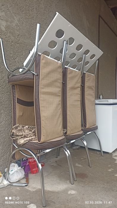 Стол орындықтарымен