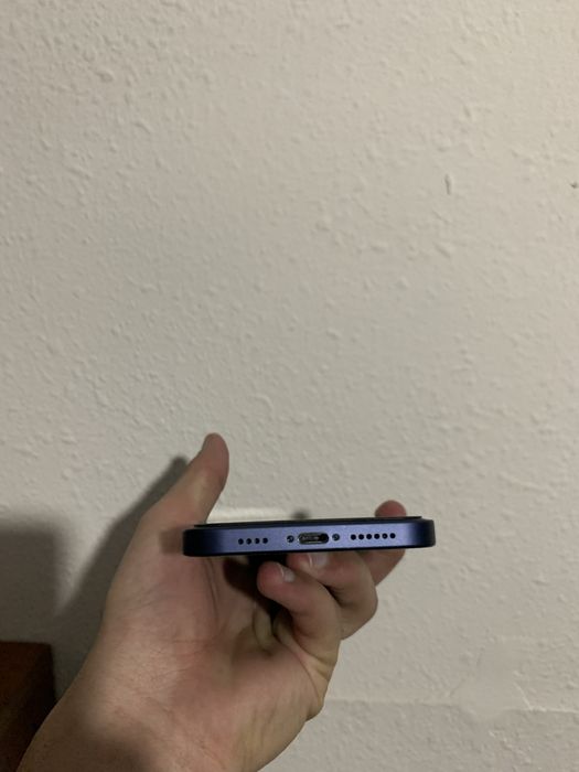 Iphone 11 17 pro korpus taqilgan rangi deep blue