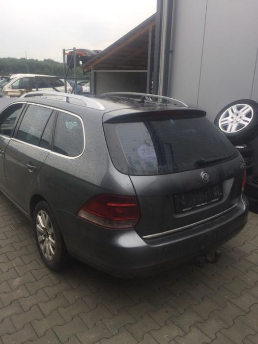 Dezmembram VW Golf 5 1.9 tdi ,an fabricație 2009,tip motor BLS,cutie automata