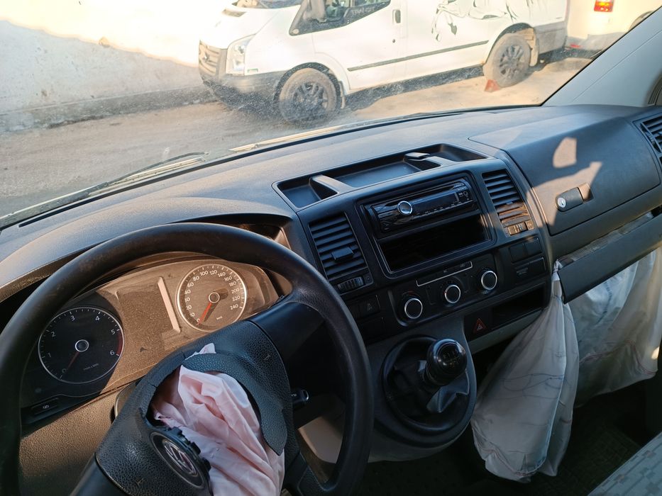 Vw Transporter T5 2.0 TDI Facelift НА ЧАСТИ