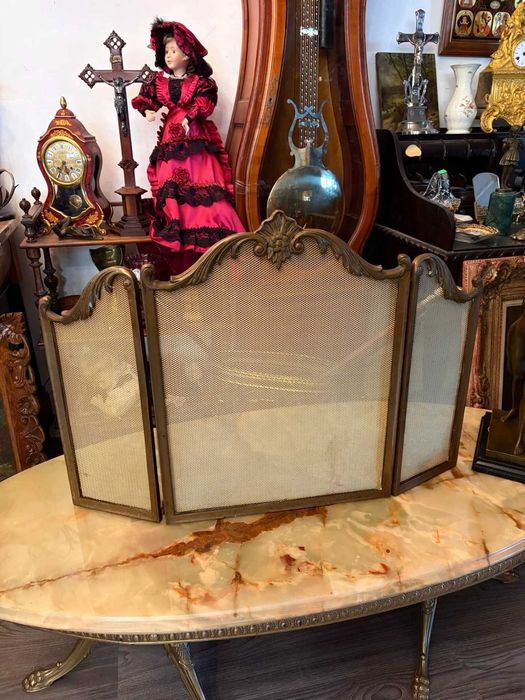 Paravan pentru șemineu din bronz.