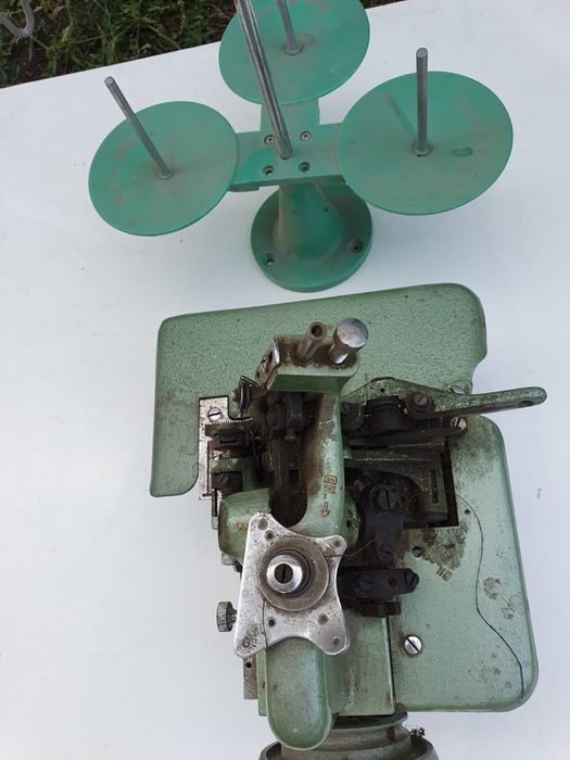 Продам Оверлок в отличном состоянии!