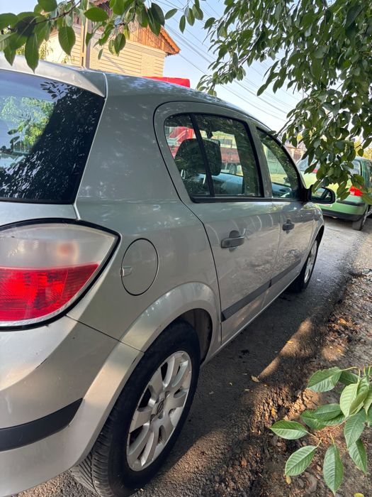 Opel Astra H an 2004