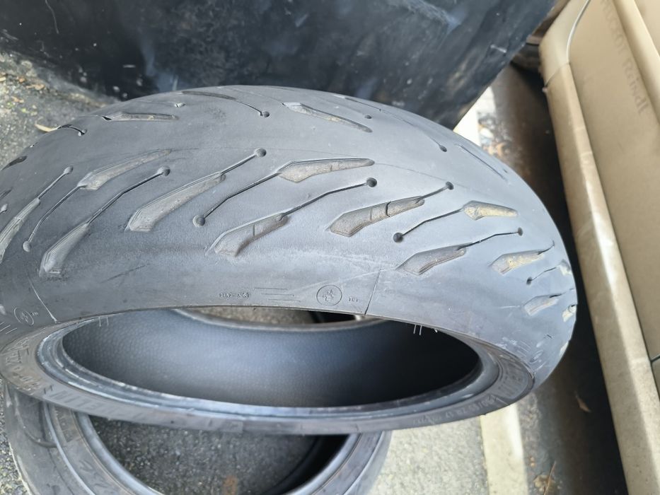 Michelin Road 5 
180/55/17 Dot 5120
Добро състояние без забележки.