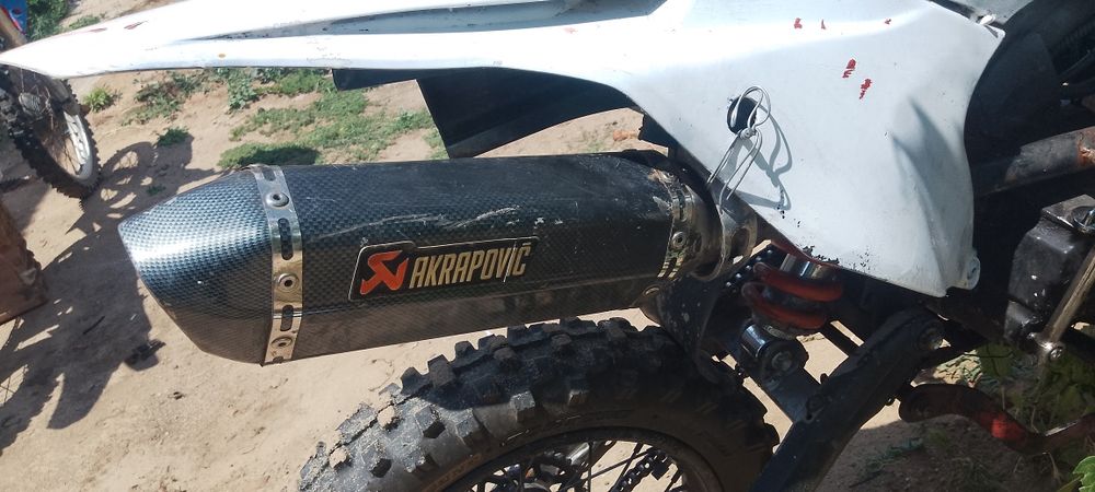 Продавам мотокрос 125 кубика