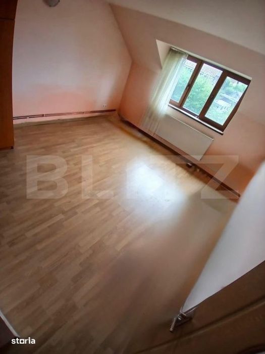 Casa P+M cu 5 camere si garaj, amplasate pe un teren de 650mp