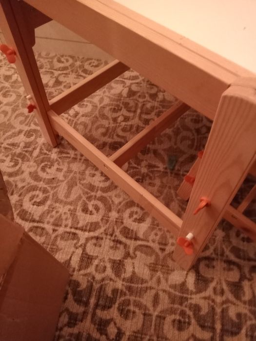 Продам столик IKEA