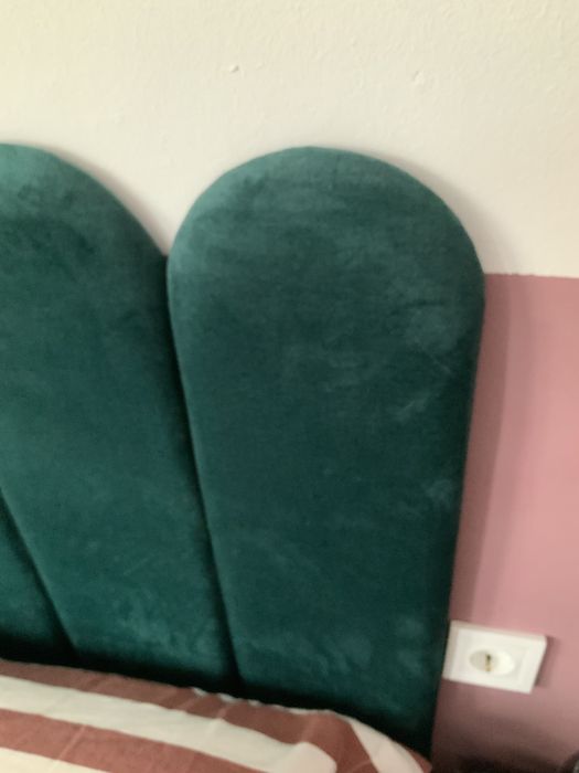 Спалня 160/200 с гръб от тапицирани пана, матрак и подматрачна рамка