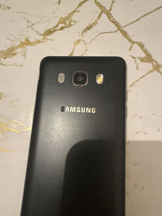 Самсунг J5 сот телефон б/у