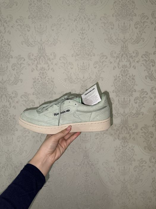 Reebok обувь новые