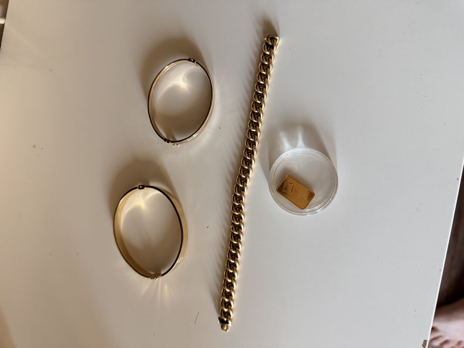 Vand Aur bratara 18 k, lingou de 24 k bratari 14 k preturi 24 k-650 lei, 18 k-550 lei, 14 k 450 lei