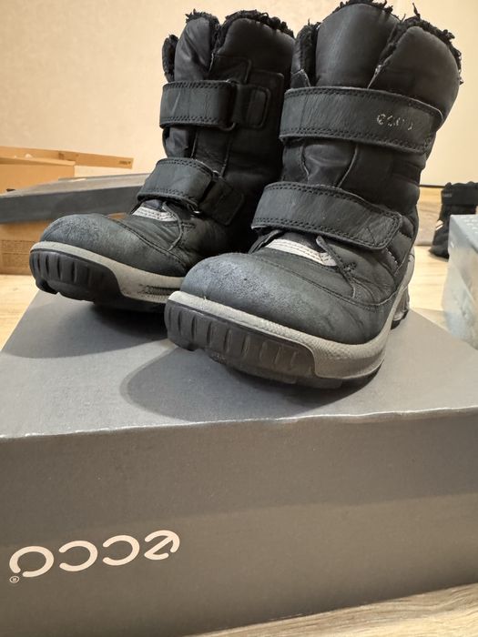 Продам детские сапоги