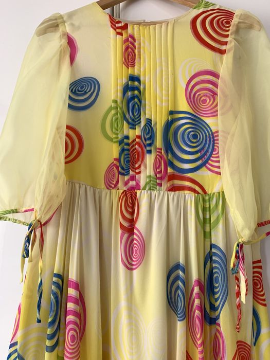 Дизайнерское платье