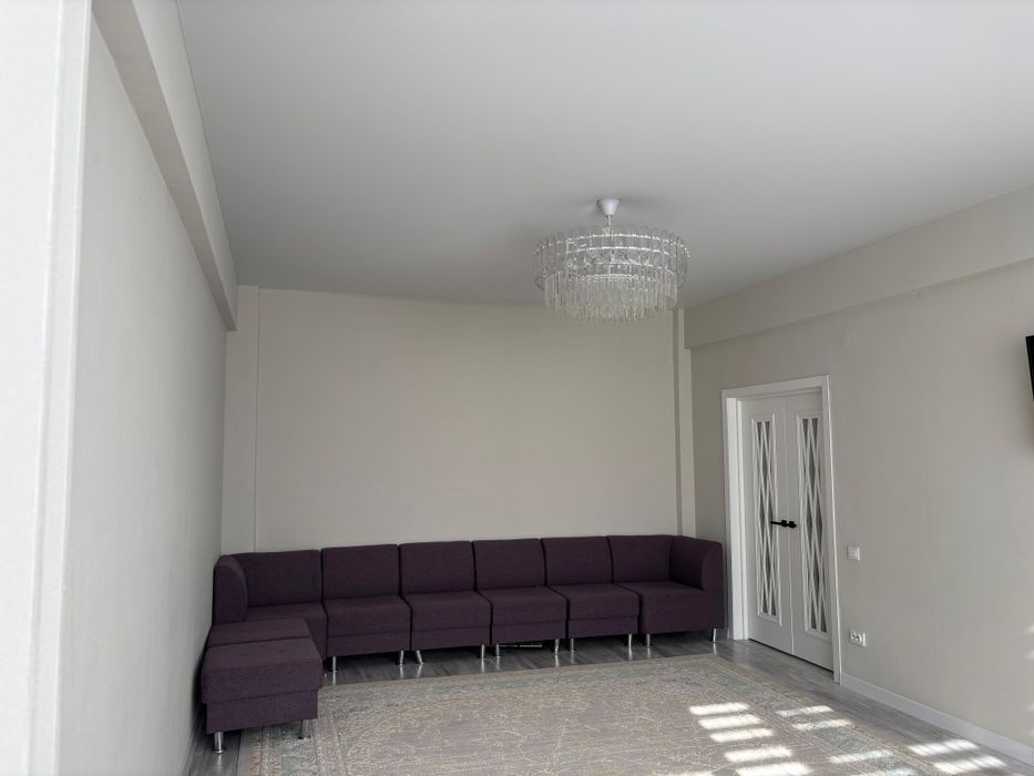 Продается 2х  квартира 72кв метр