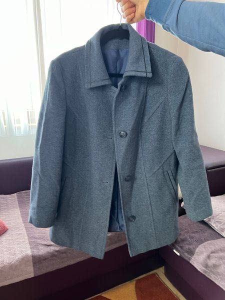 Две пролетни палта