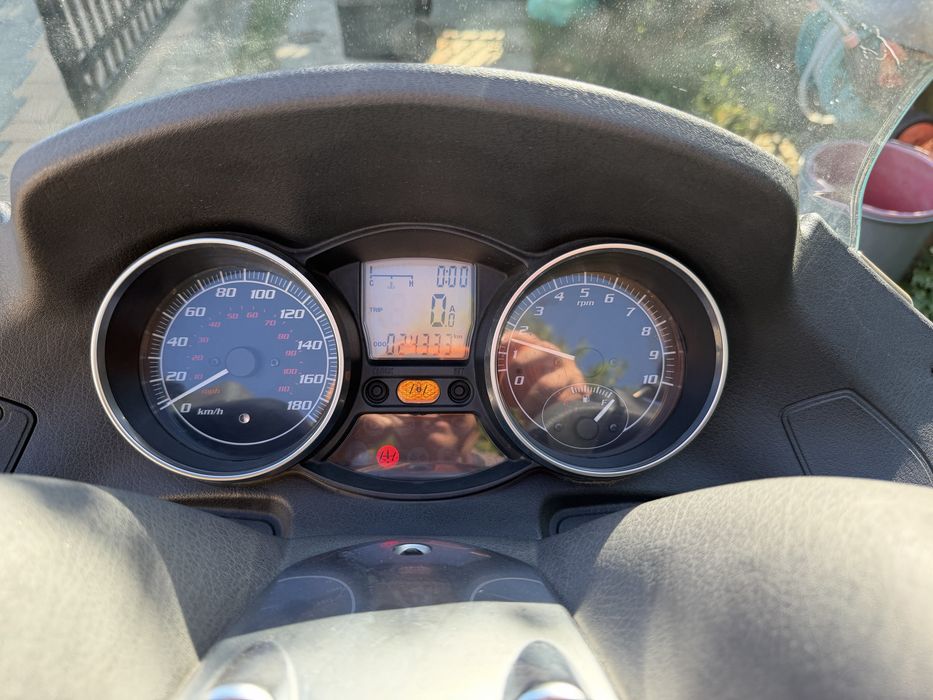 Piaggio MP 3, 493 cmc, categ. B, are carte RAR!!!