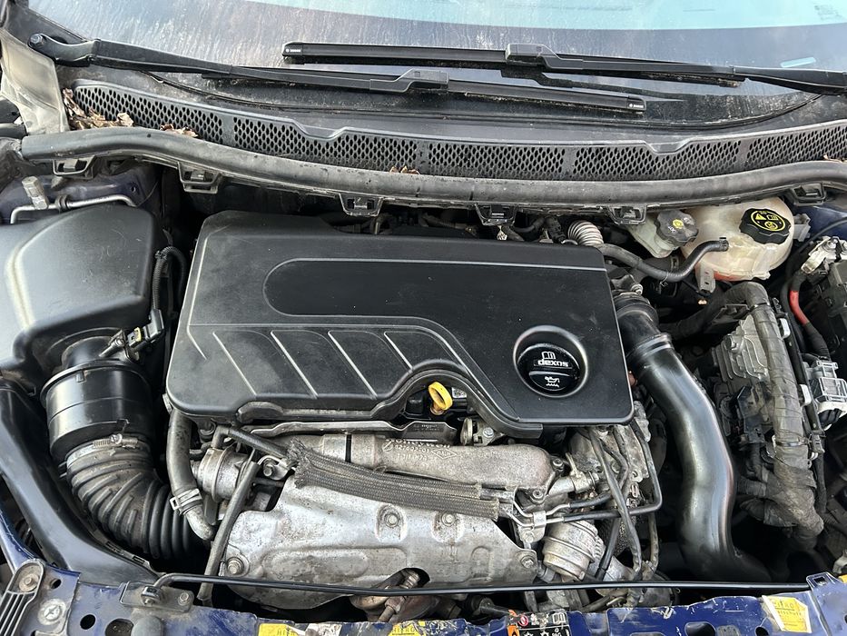 Bară spate , stopuri led , haion Opel Astra K 2018 break